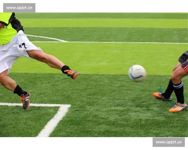 高清流畅足球赛事直播APP下载畅享实时精彩对决全程不漏每一球 - 副本 (32) - 副本 - 副本